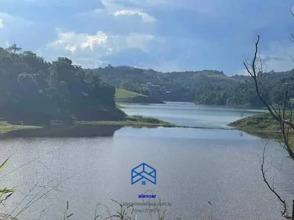Lote/Terreno em Igaratá - Centro