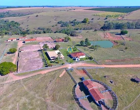 Fazenda/Sítios/Chácaras em Garça - Centro