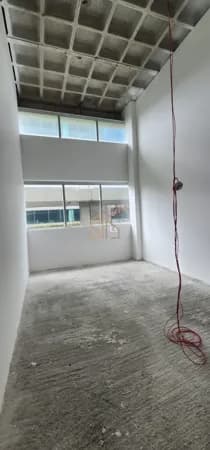 Sala Comercial à Venda 33m² | Novo Mundo Empresarial - Reserva do Paiva