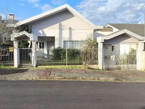 Casa à venda no bairro Jardim das Avenidas em Araranguá/SC