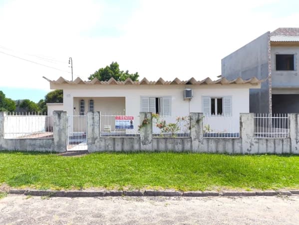 Casa à venda no bairro Urussanguinha em Araranguá/SC