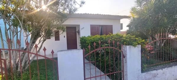 Casa à venda no bairro Coloninha em Araranguá/SC