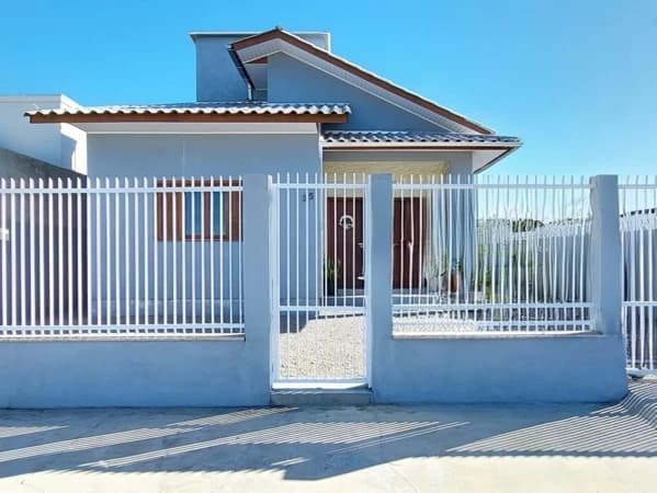 Casa à venda no bairro Coloninha em Araranguá/SC