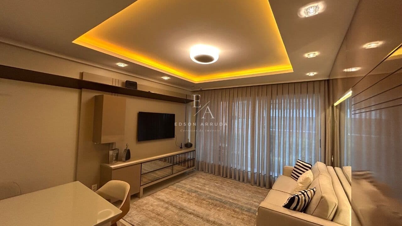 Apartamento com 3 Suítes e Vista para o Mar à Venda na Agronômica