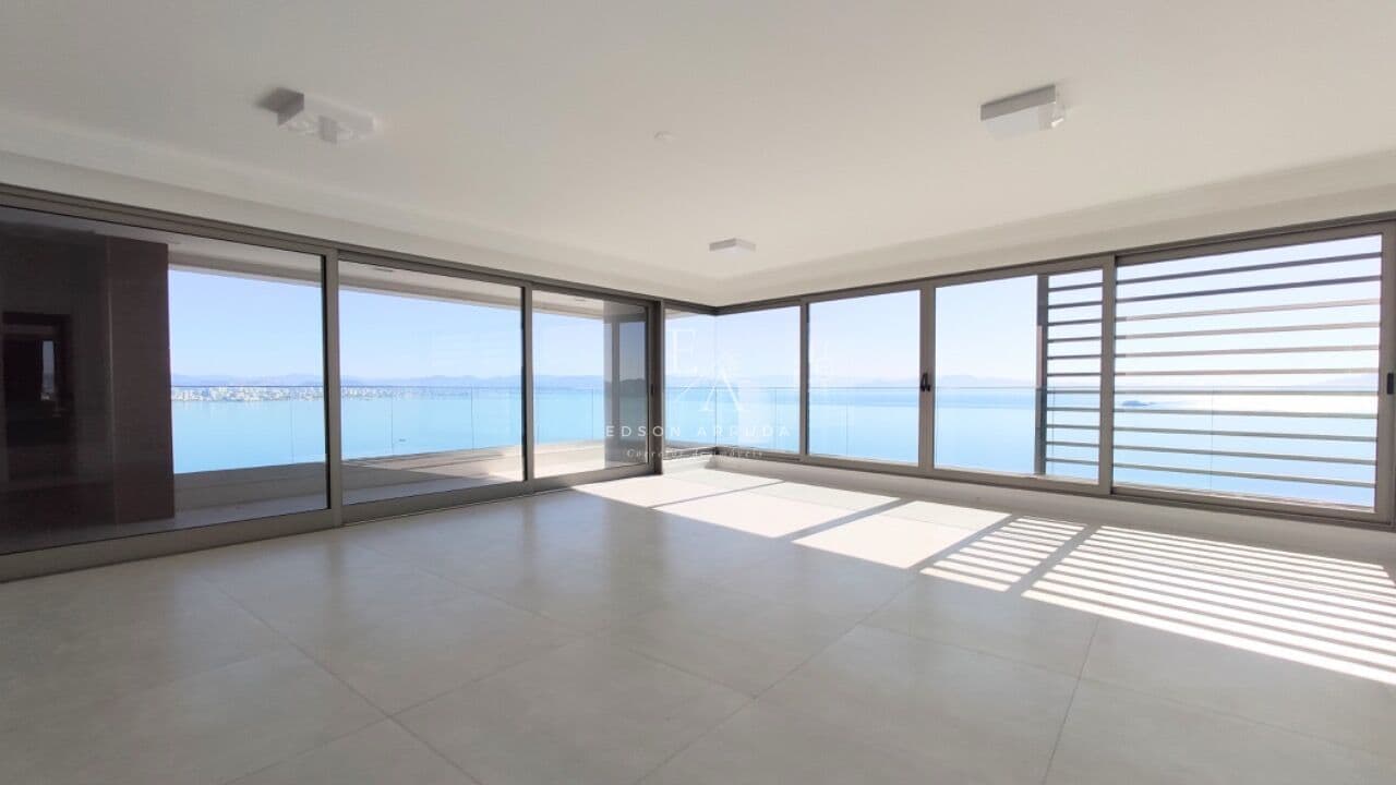 Apartamento de Alto Padrão com 3 Suítes, Vista para o Mar e 5 Vagas de Garagem