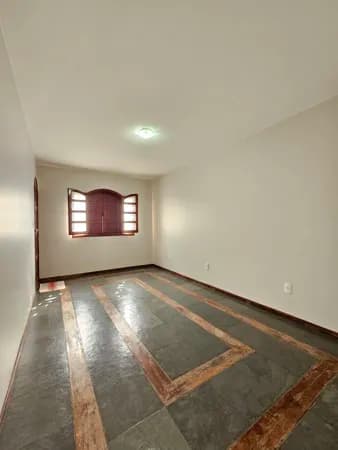 Casa à Venda no Jardim América em Patos de Minas com 4 Quartos, Suíte e Banheira