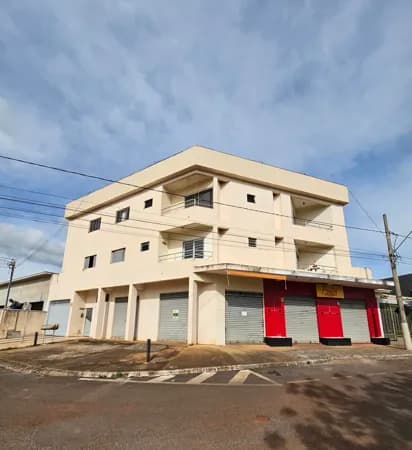 Apartamento para Alugar no Jardim Califórnia em Patos de Minas com 3 Quartos e 1 Vaga