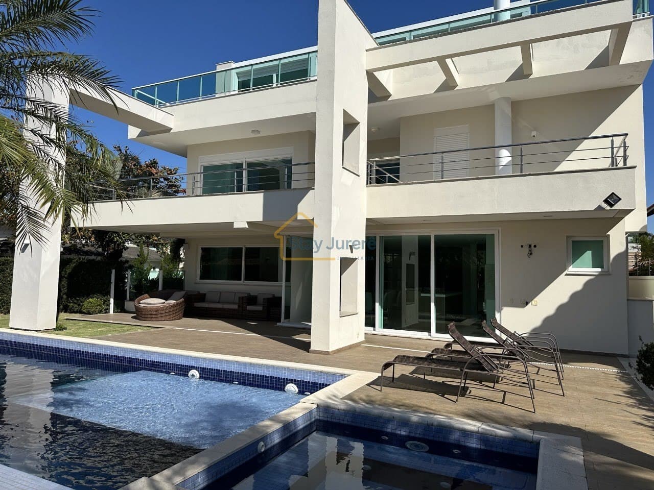 Casa de Alto Padrão em Jurerê Internacional