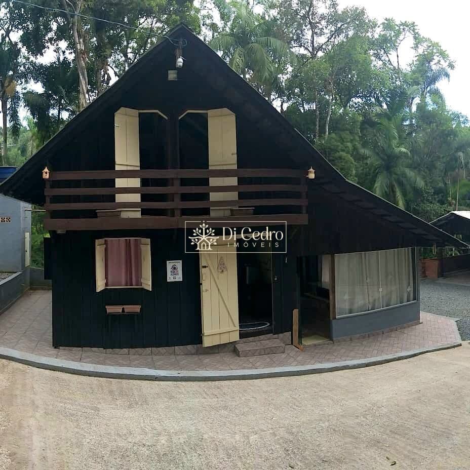 Casa em Rio dos Cedros - Rio Bonito