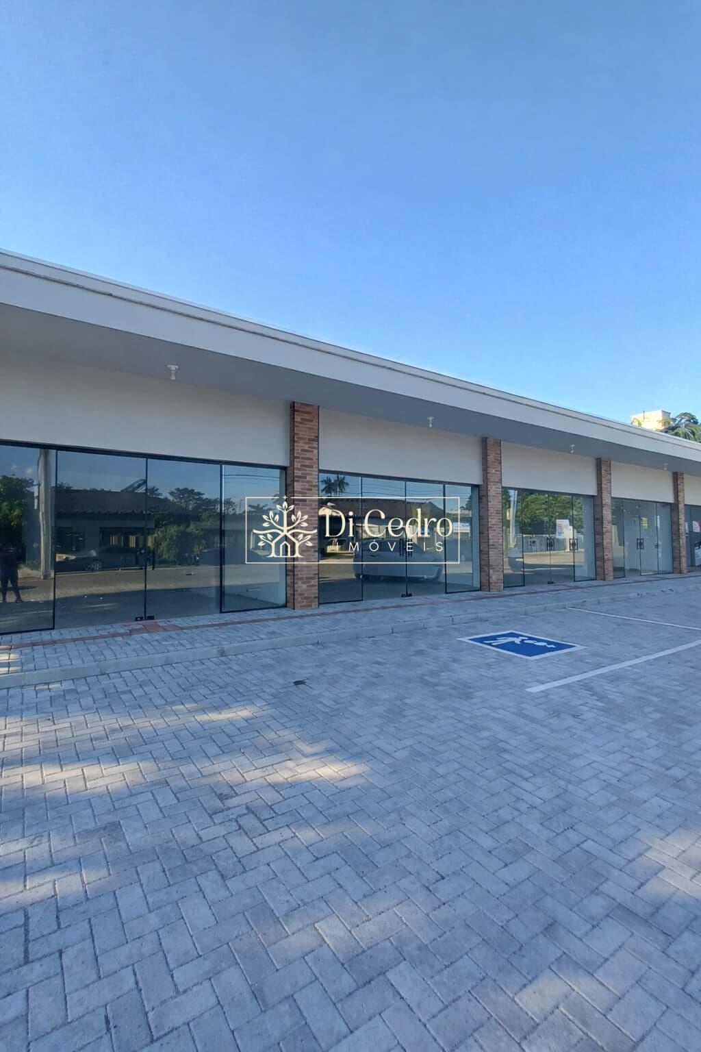 Excelente Sala Comercial no Centro de Timbó
