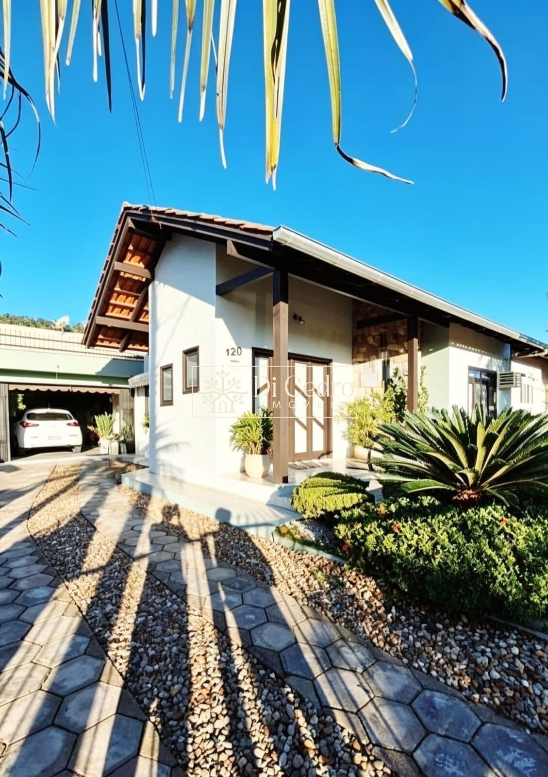 🏡 Casa Ampla com 220m², 4 Dormitórios e Região Livre de Enchentes em Timbó!
