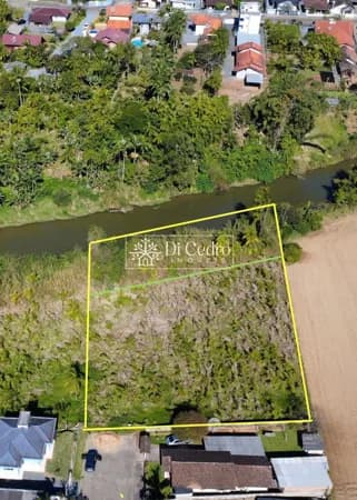 Terreno com 2.400 m² a venda no centro de Rio dos Cedros