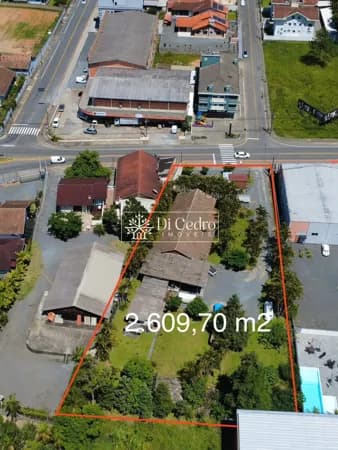 Terreno de 2.609 m2 no centro de Pomerode!