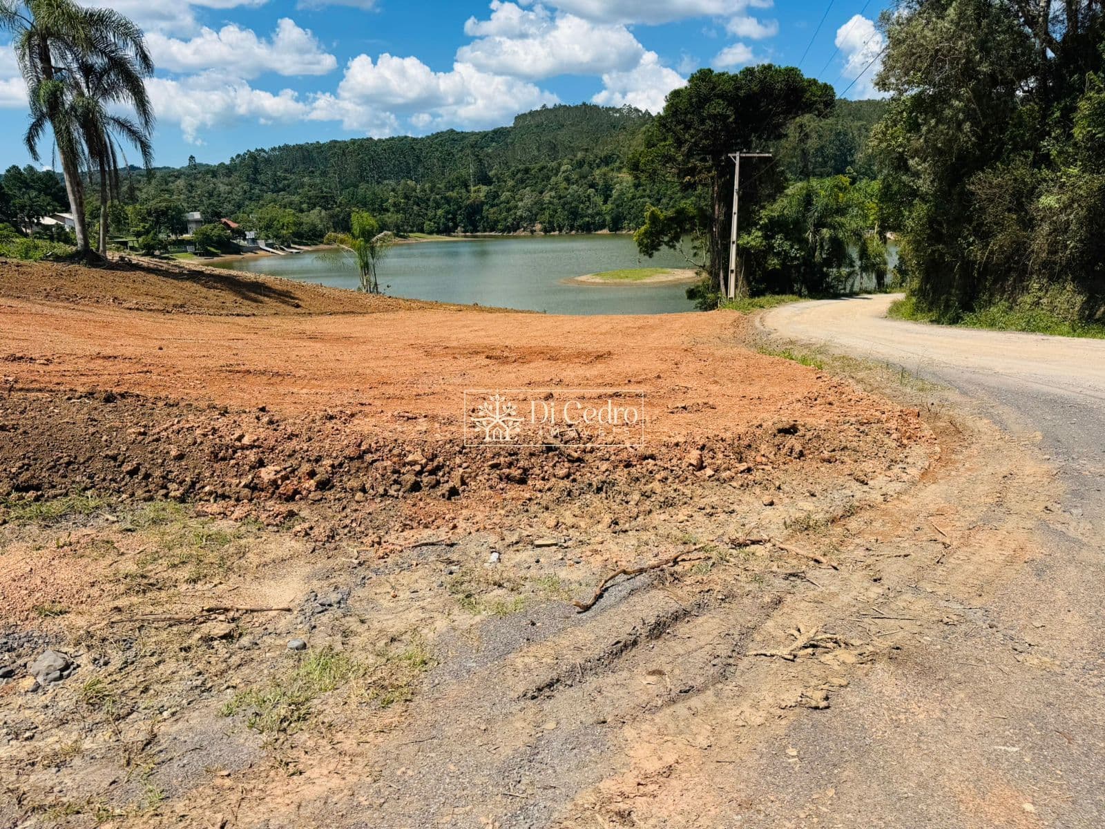 🌿 OPORTUNIDADE RARA: TERRENO DE FRENTE PARA A ÁGUA