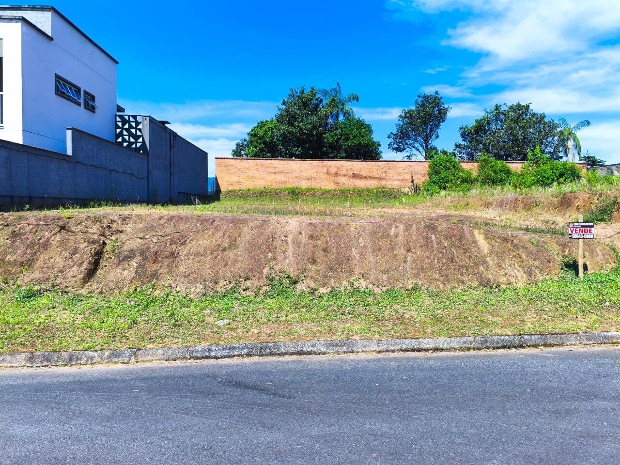Terreno amplo em localização privilegiada em Timbó - bairro das Capitais