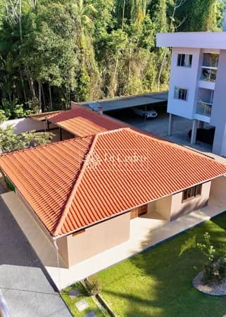 Casa com 3 dormitórios, sendo 1 suite a venda em Pomerode!