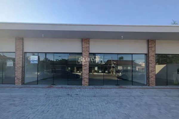 Excelente Sala Comercial no Centro de Timbó