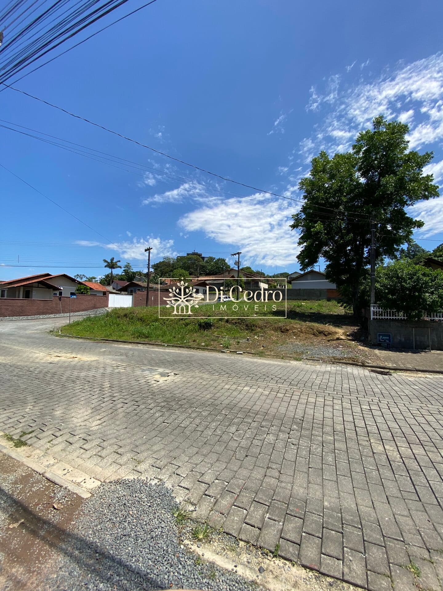 Terreno de esquina no bairro Quintino em Timbó