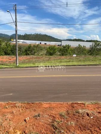 Terreno com 450 m² em Rio dos Cedros
