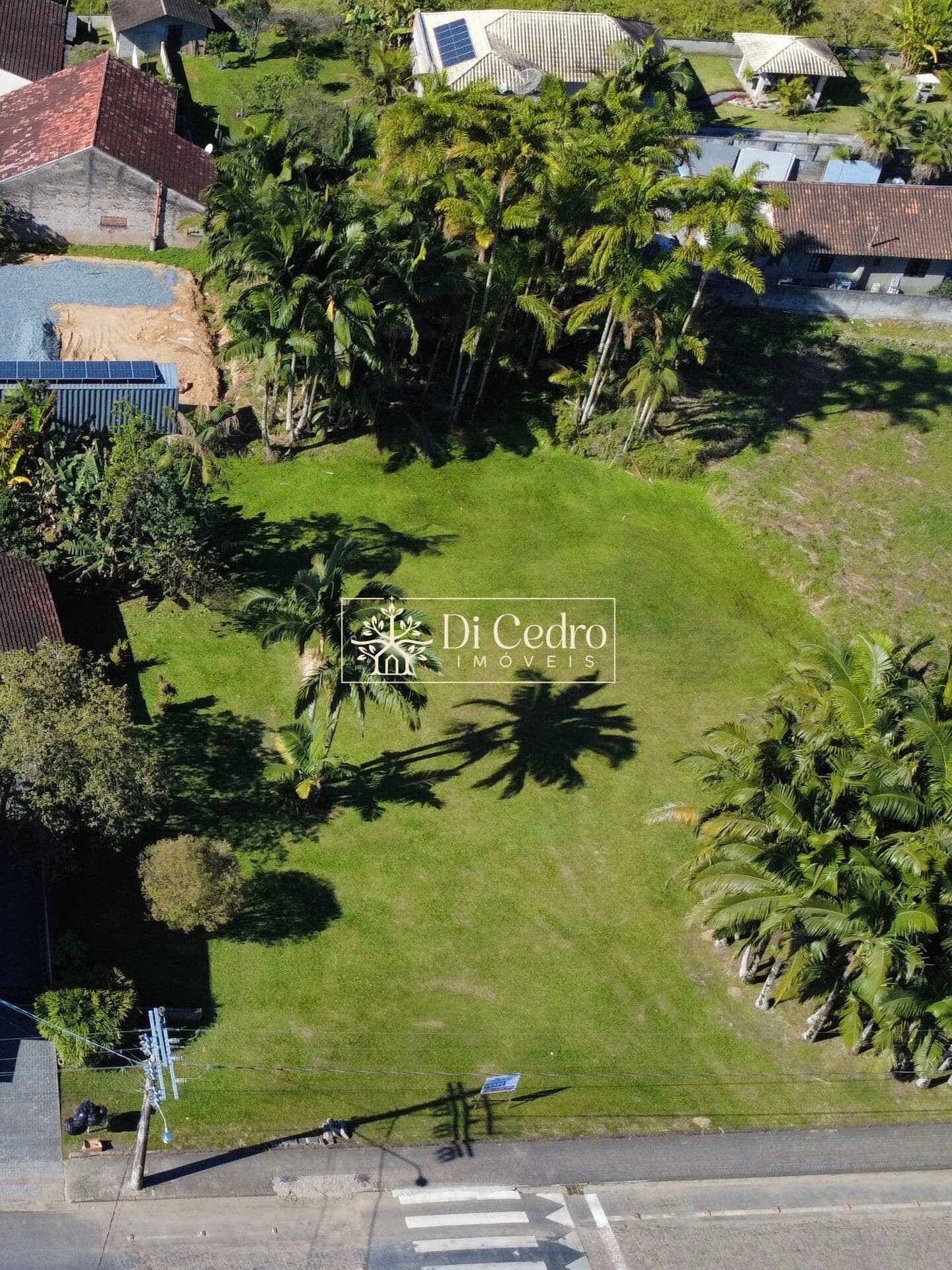Terreno plano de 1.292 m2 em Rio dos Cedros