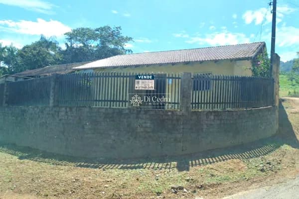 🏡✨ Casa de Esquina com Piscina em Rio dos Cedros – Terreno Amplo de 524m² para Viver e Investir Bem