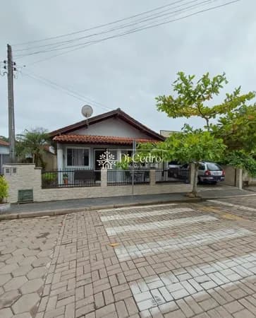 🏡 Linda casa à venda no bairro Divinéia em Rio dos Cedros, conforto, espaço e tranquilidade para sua família