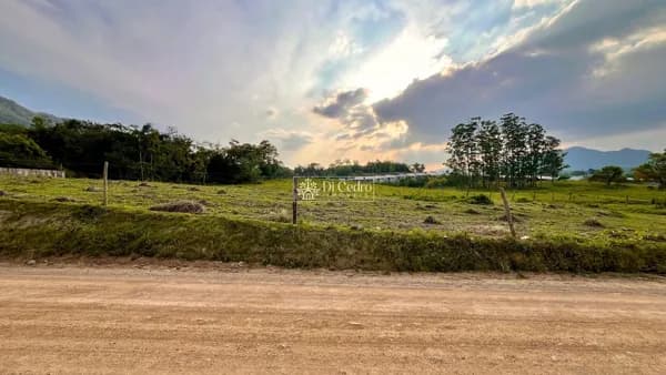 Terrenos com 15 metros de frente em Indaial