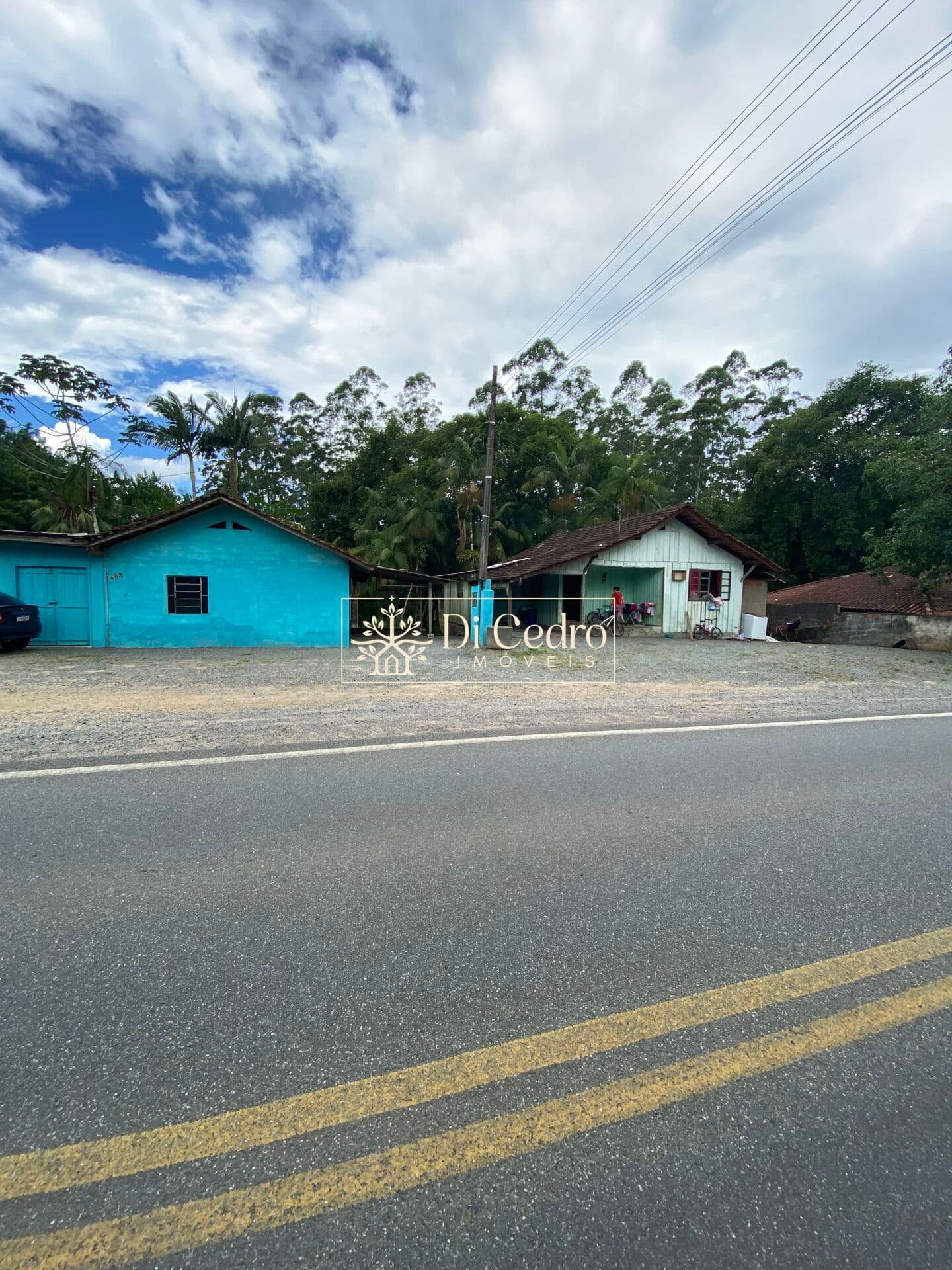 Terreno com casa mista - Rio dos Cedros