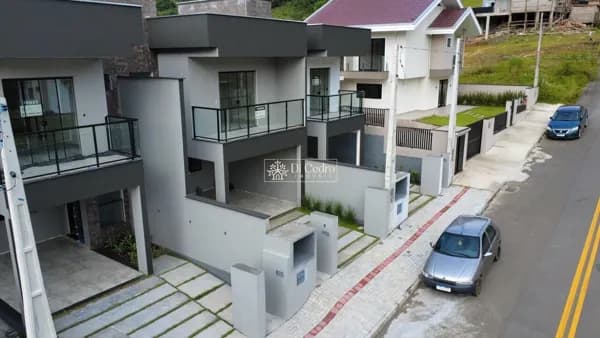 Lindo sobrado novo e moderno em Pomerode SC