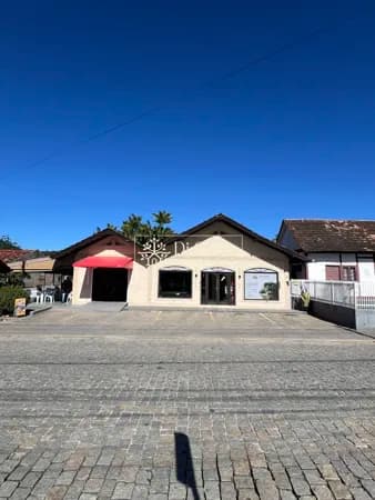 Salas comerciais em área de 516 m2 na cidade de Rio dos Cedros