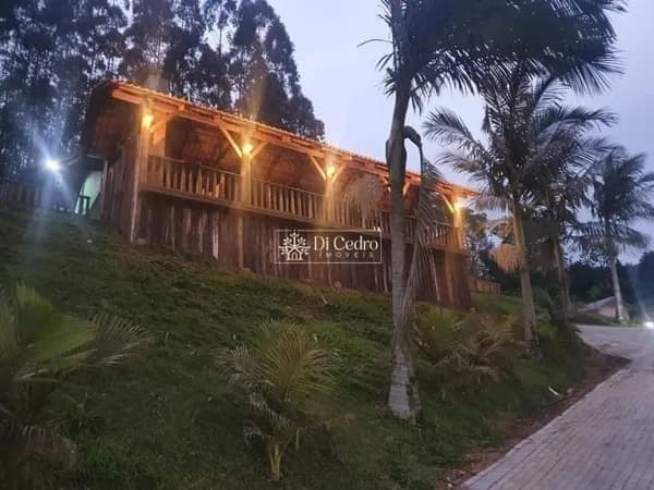 Casa em Rio dos Cedros - Palmeiras