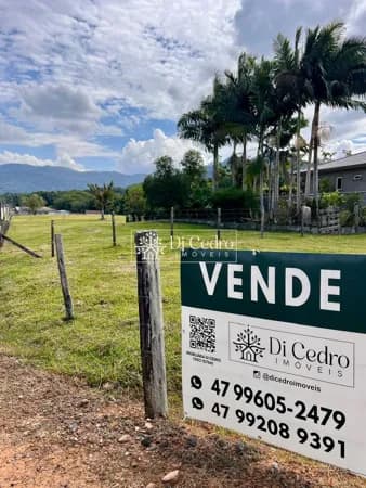 Excelente Terreno de 600m² com ótima Localização em Rio dos Cedros