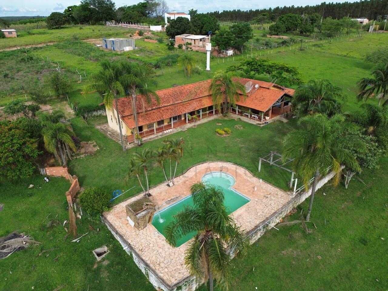 Fazenda/Sítios/Chácaras em Anhembi - Centro