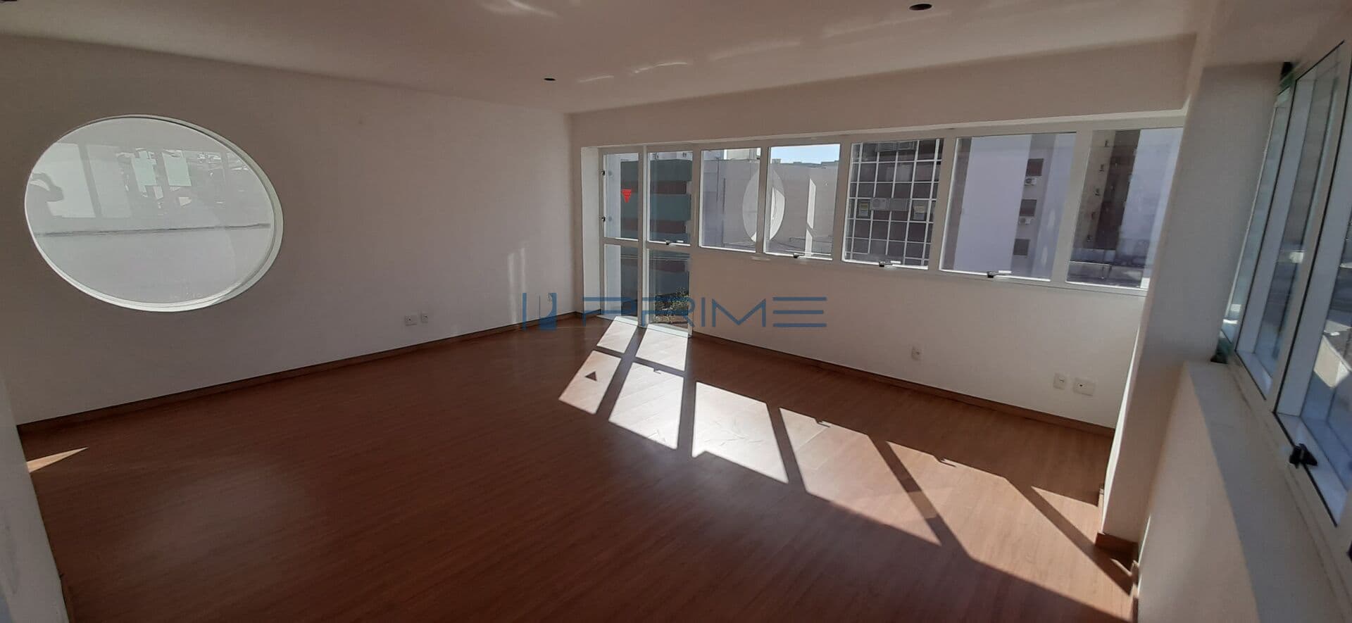 Sala/Conjunto em Porto Alegre - Menino Deus