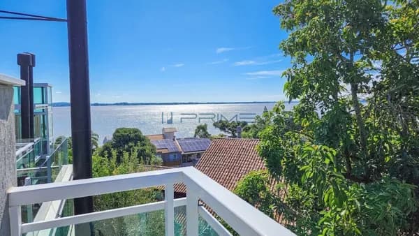 Casa de Condomínio em Porto Alegre - Vila Assunção
