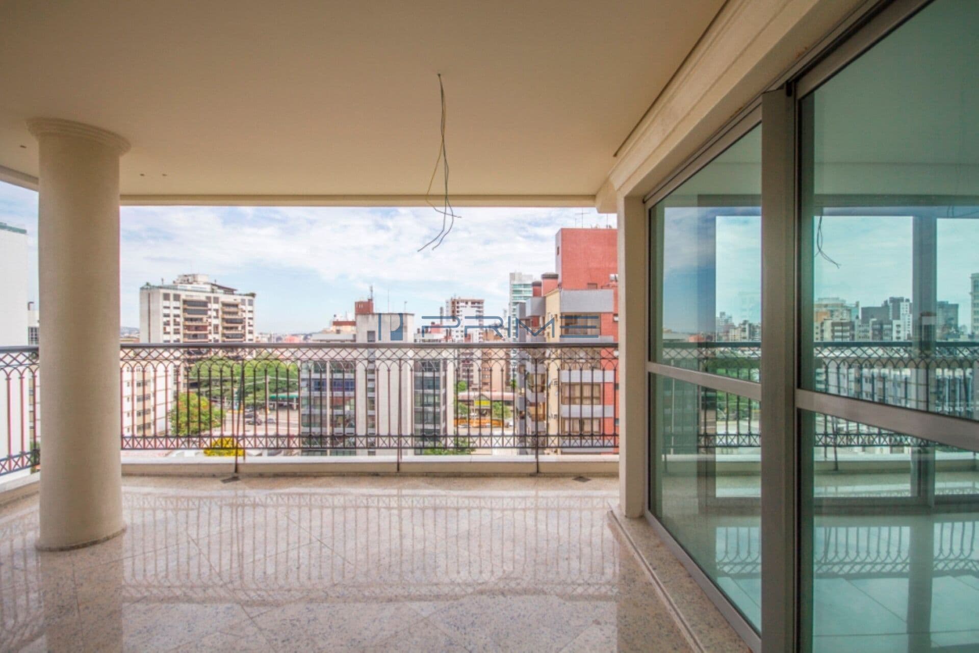Cobertura 3 suítes no bairro Três Figueiras - Porto Alegre/RS, Zona Norte