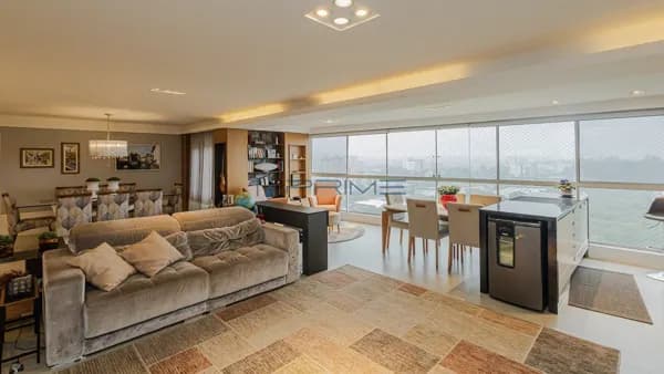 Apartamento 3 suítes à venda no bairro Central Parque - Porto Alegre/RS, Zona leste