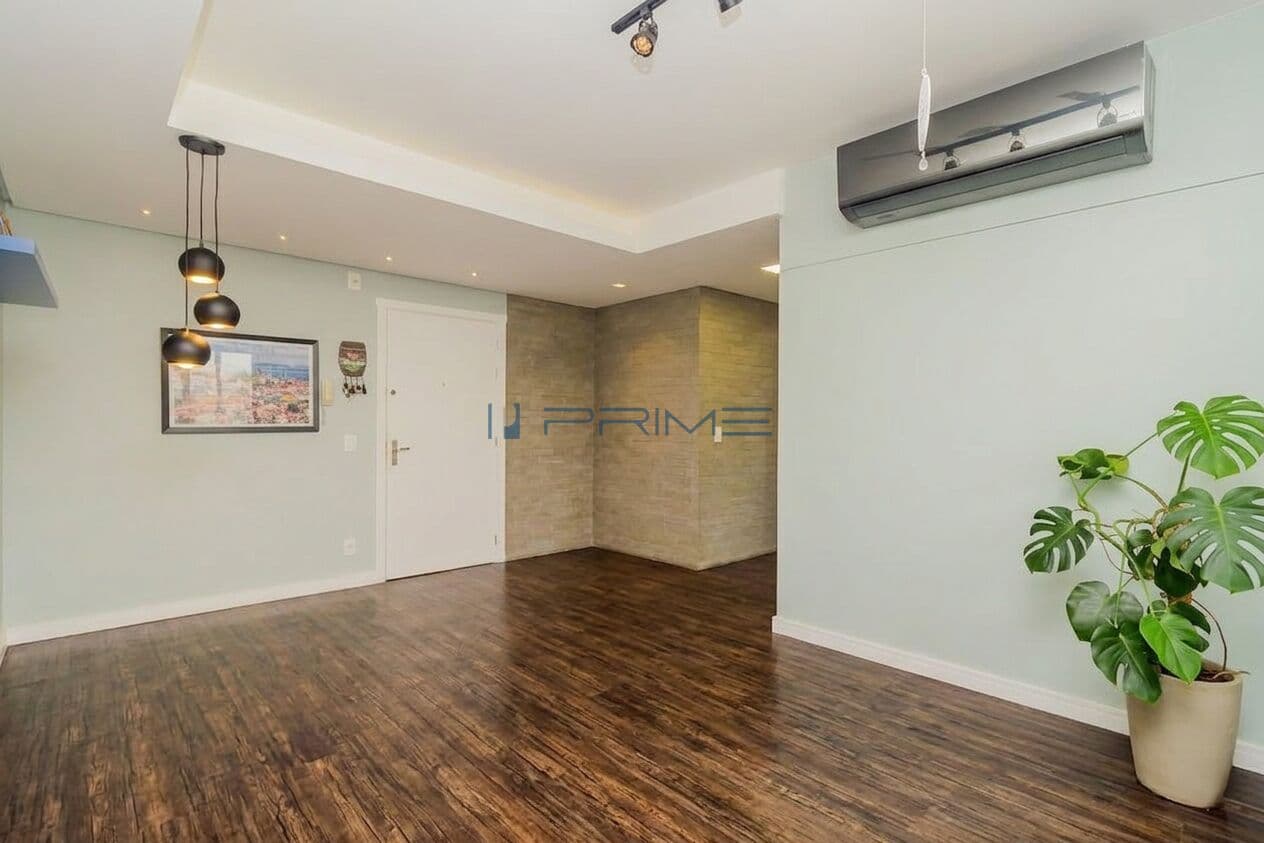 Apartamento 2 dormitórios à venda no bairro Passo da Areia - Porto Alegre/RS