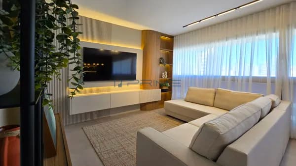Apartamento 2 suítes no bairro Moinhos de Vento - Porto Alegre/RS, Zona Norte