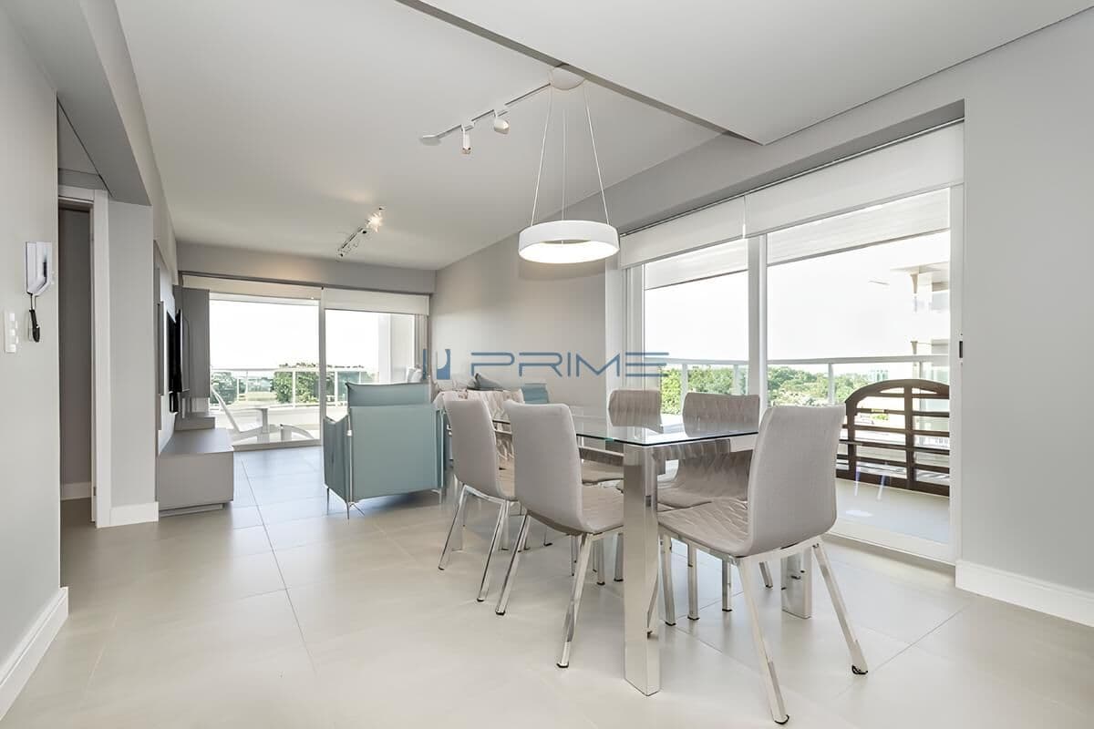 Apartamento | 140m² | 3 dormitórios