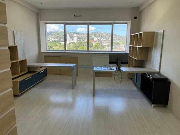 Sala à venda no bairro Central Parque - Porto Alegre/RS, Zona leste