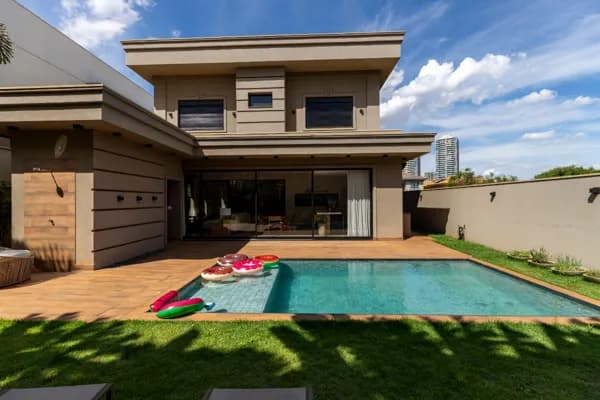 Casa em Condomínio Olhos D´Água