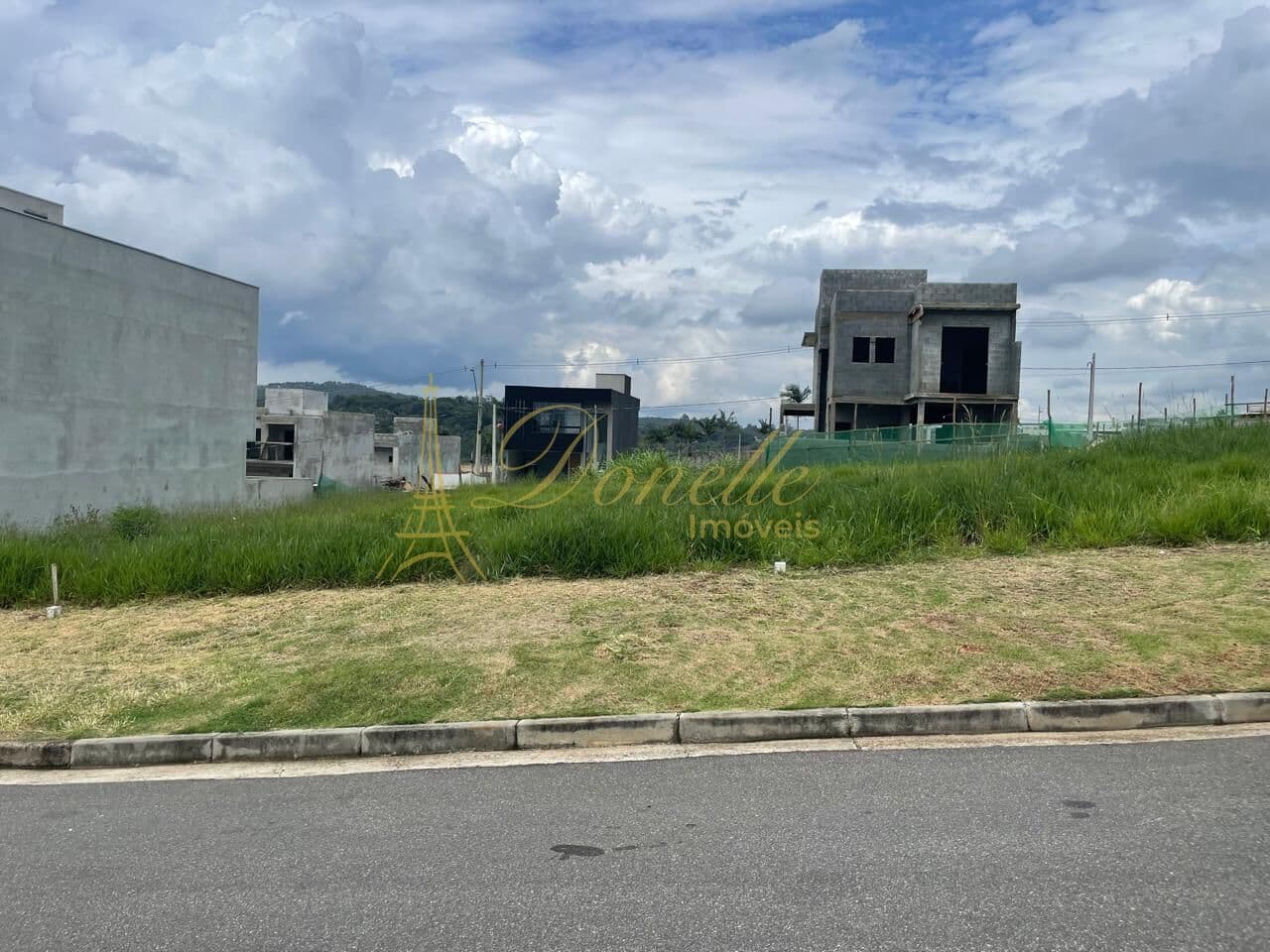 🏡 Terreno à Venda – Condomínio Paradise Garden I – Mogi das Cruzes