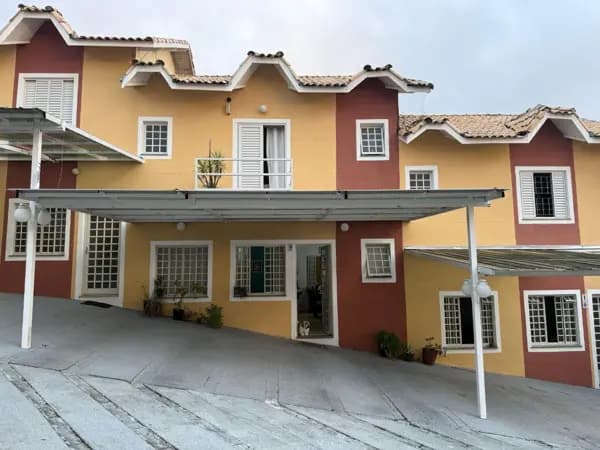 Casa à venda no bairro Vila Natal em Mogi das Cruzes/SP