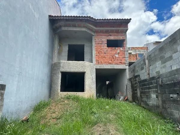 Sobrado à venda no bairro Residencial Colinas do Aruã em Mogi das Cruzes/SP