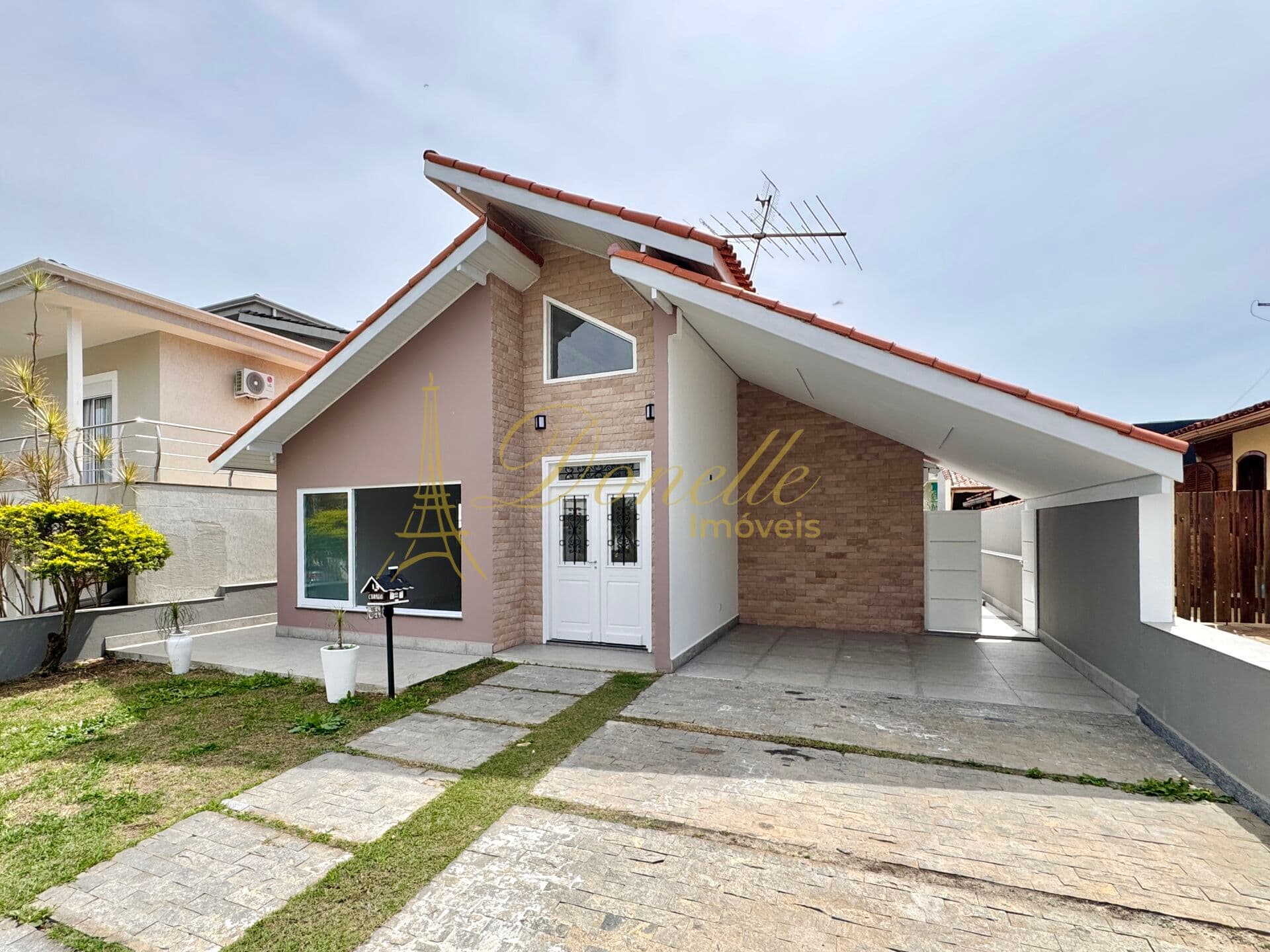 🏡 Casa Térrea de Alto Padrão no Ecopark