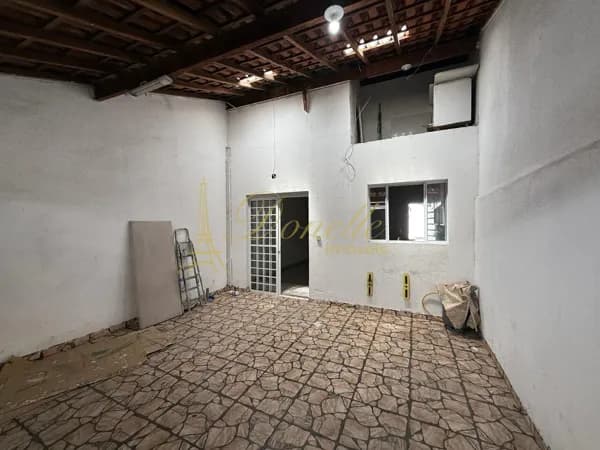 Casa à venda Cezar de Souza– excelente oportunidade