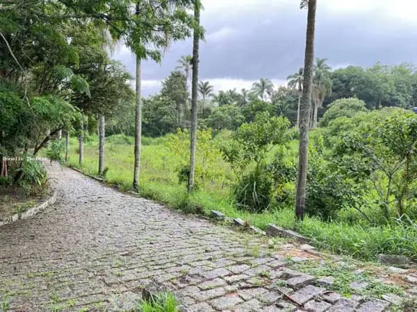 Terreno à venda no bairro Conjunto Residencial Cocuera em Mogi das Cruzes/SP