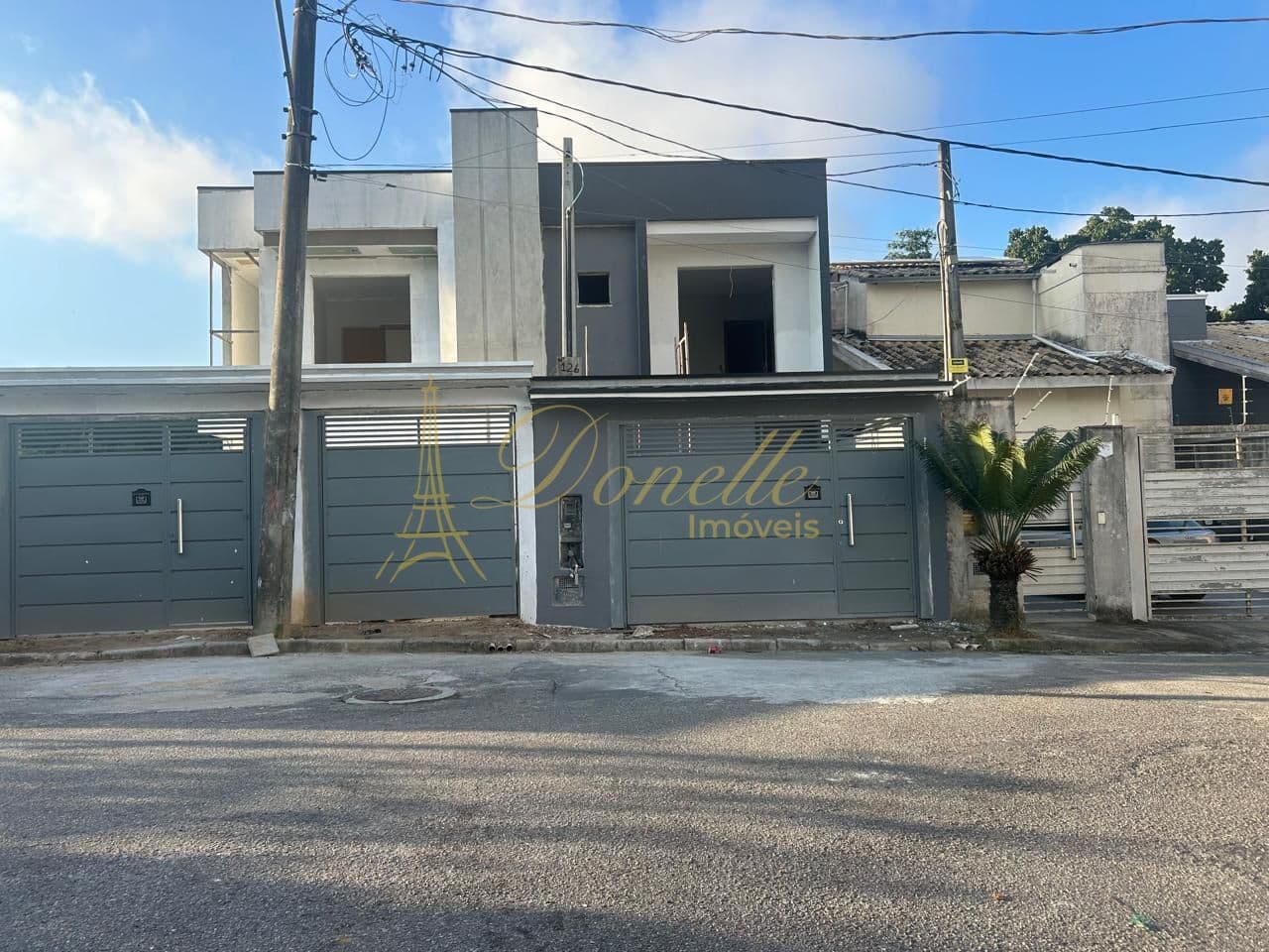 SOBRADOS À VENDA EM MOGI DAS CRUZES Residencial Algarve
