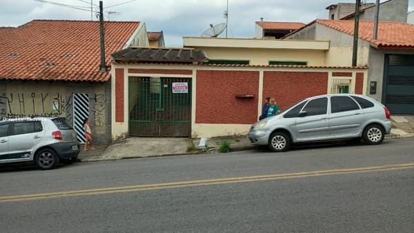 Casa à venda no bairro Cézar de Souza em Mogi das Cruzes/SP